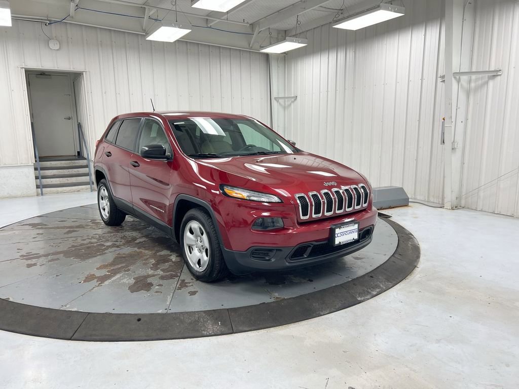 Used 2016 Jeep Cherokee Sport image 10