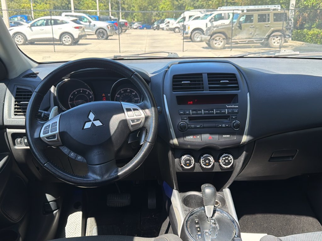 Used 2013 Mitsubishi Outlander Sport SE FWD image 7