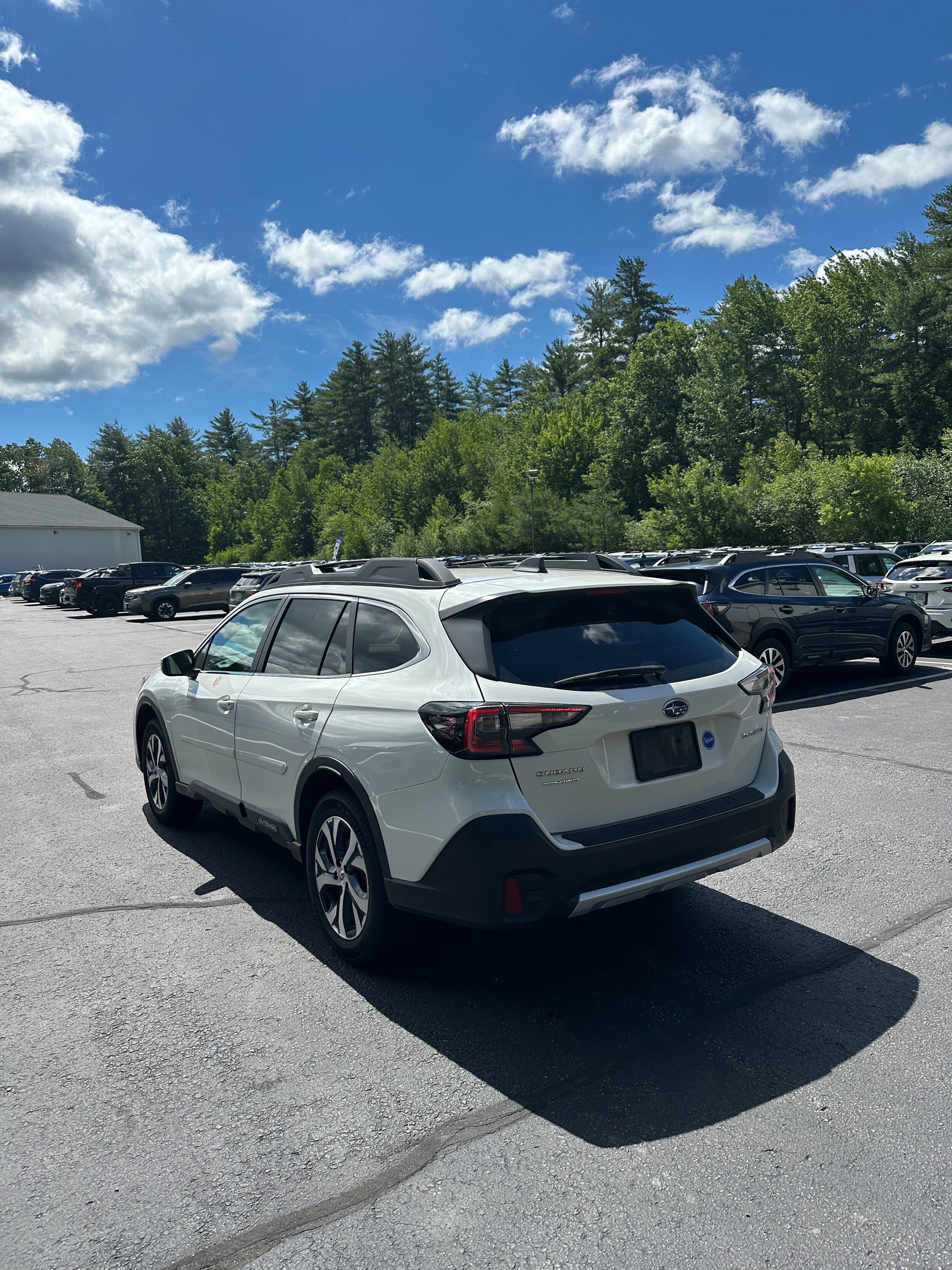 Used 2022 Subaru Outback Limited AWD/4WD image 7