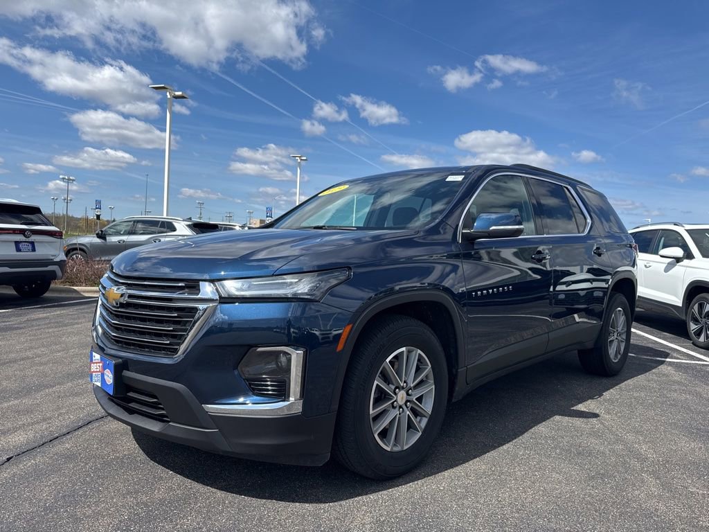 Used 2023 Chevrolet Traverse LT AWD/4WD image 3
