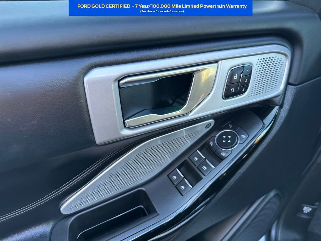 Certified 2022 Ford Explorer Platinum w/ Technology Package image 9