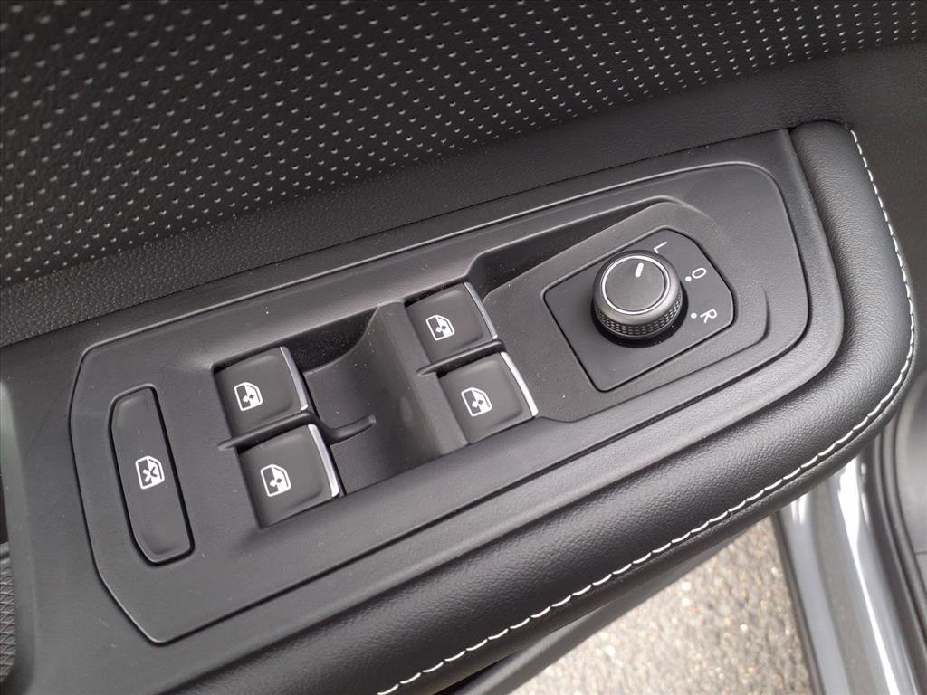 New 2026 Volkswagen Atlas Cross Sport SE image 10