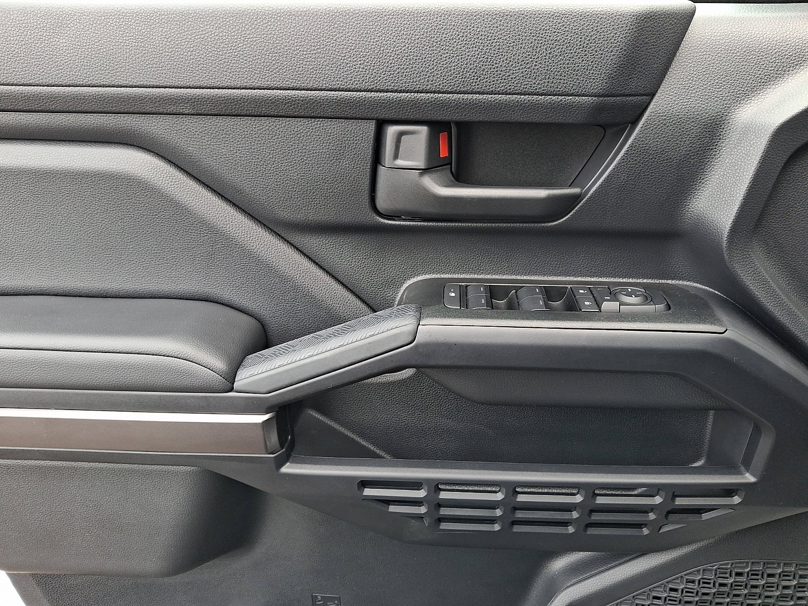 Used 2025 Toyota 4Runner SR5 image 12