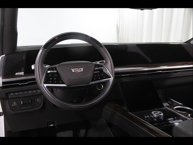 Used 2025 Cadillac Escalade Sport Platinum w/ LPO, Floor Liner Package AWD/4WD image 7