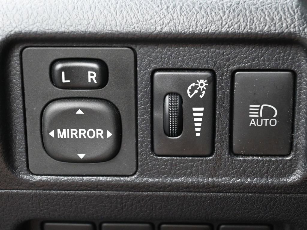 Used 2020 Toyota 4Runner Limited image 15