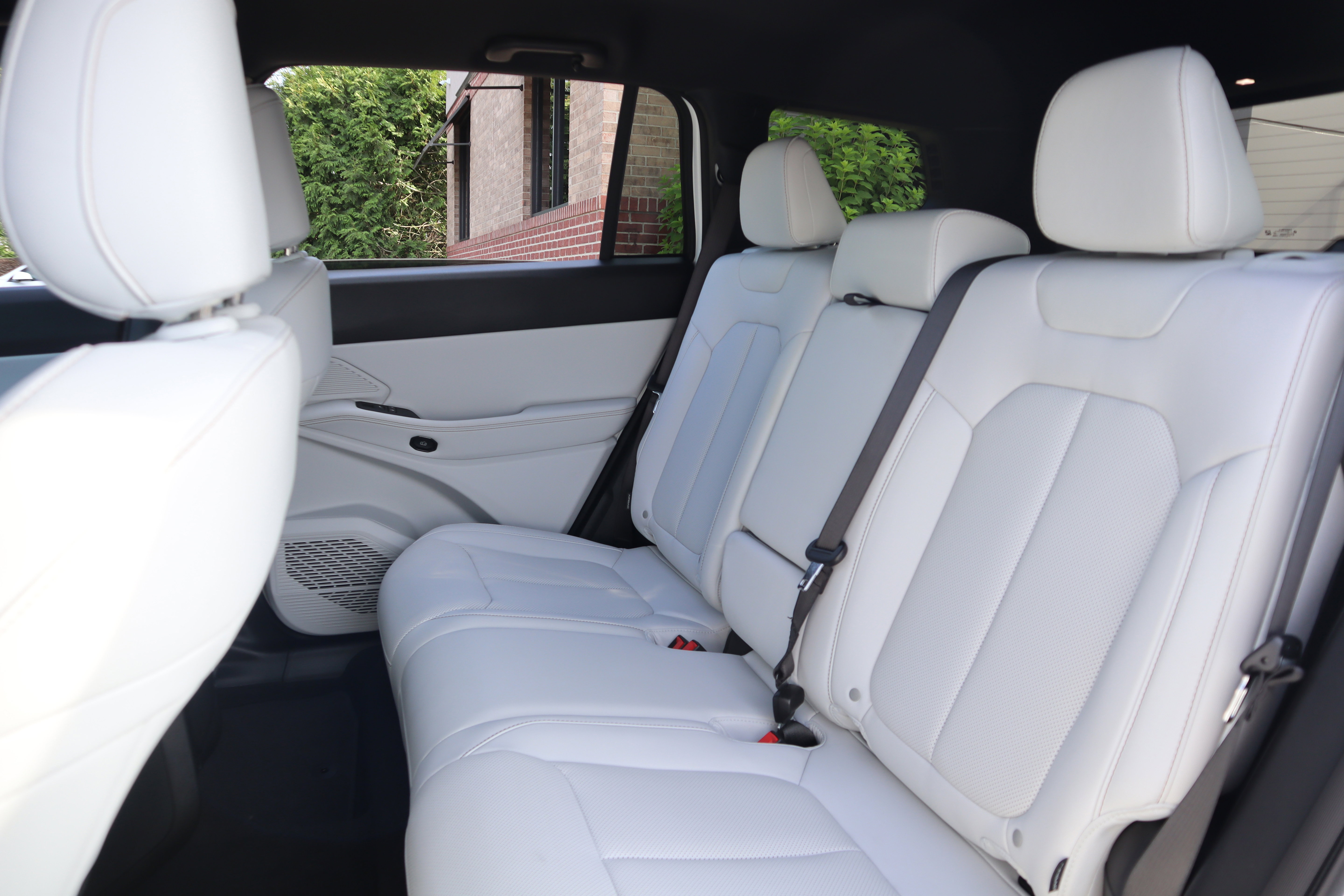 Used 2026 Jeep Cherokee Limited AWD/4WD image 28