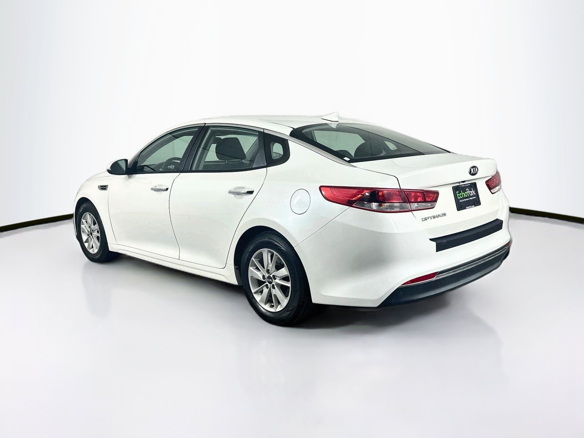 Used 2018 Kia Optima LX FWD image 5