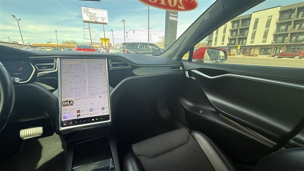 Used 2018 Tesla Model S 75D AWD/4WD image 29