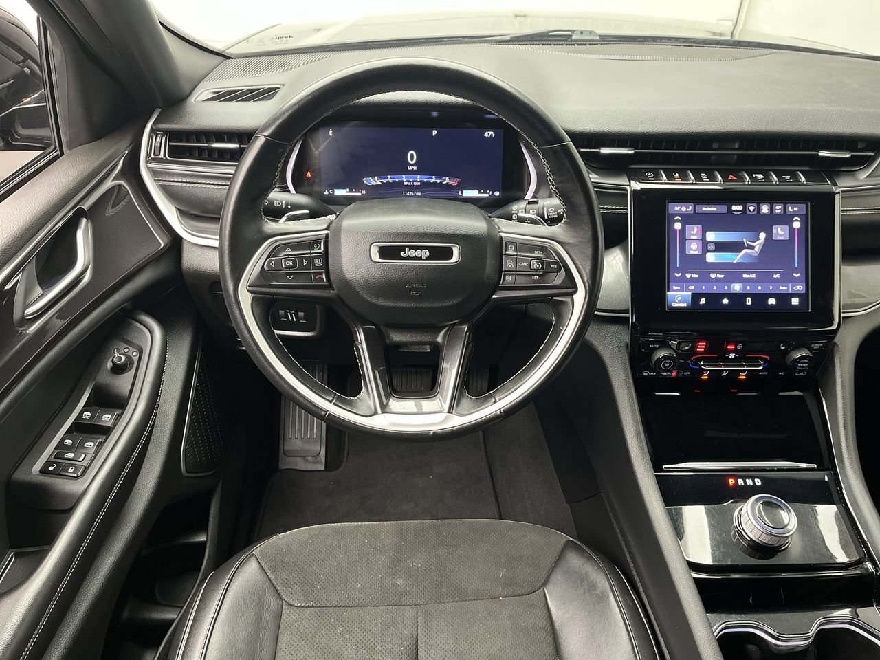 Used 2022 Jeep Grand Cherokee Altitude AWD/4WD image 12