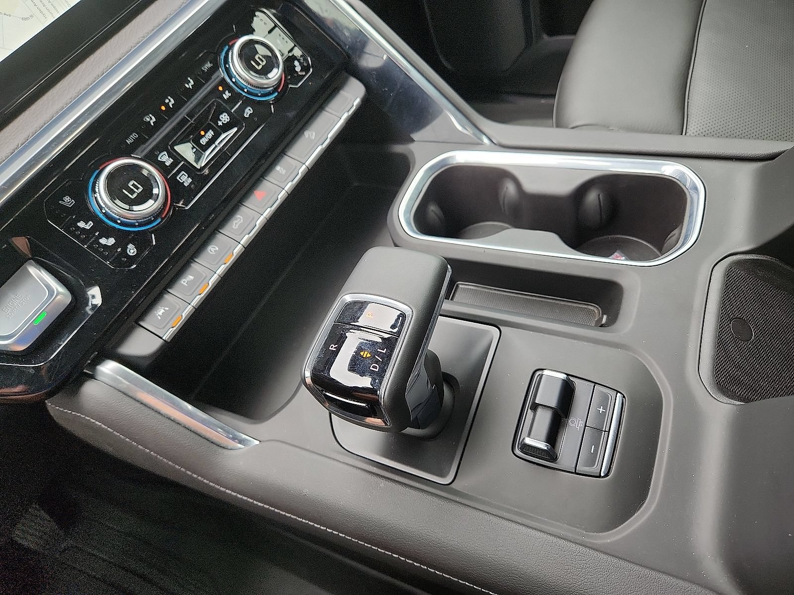 Used 2025 GMC Sierra 1500 Denali AWD/4WD image 26