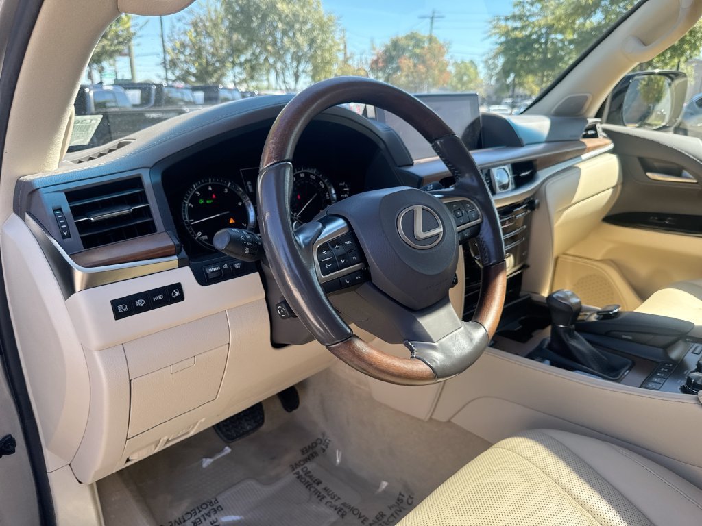 Used 2019 Lexus LX 570 4WD w/ Luxury Package image 20