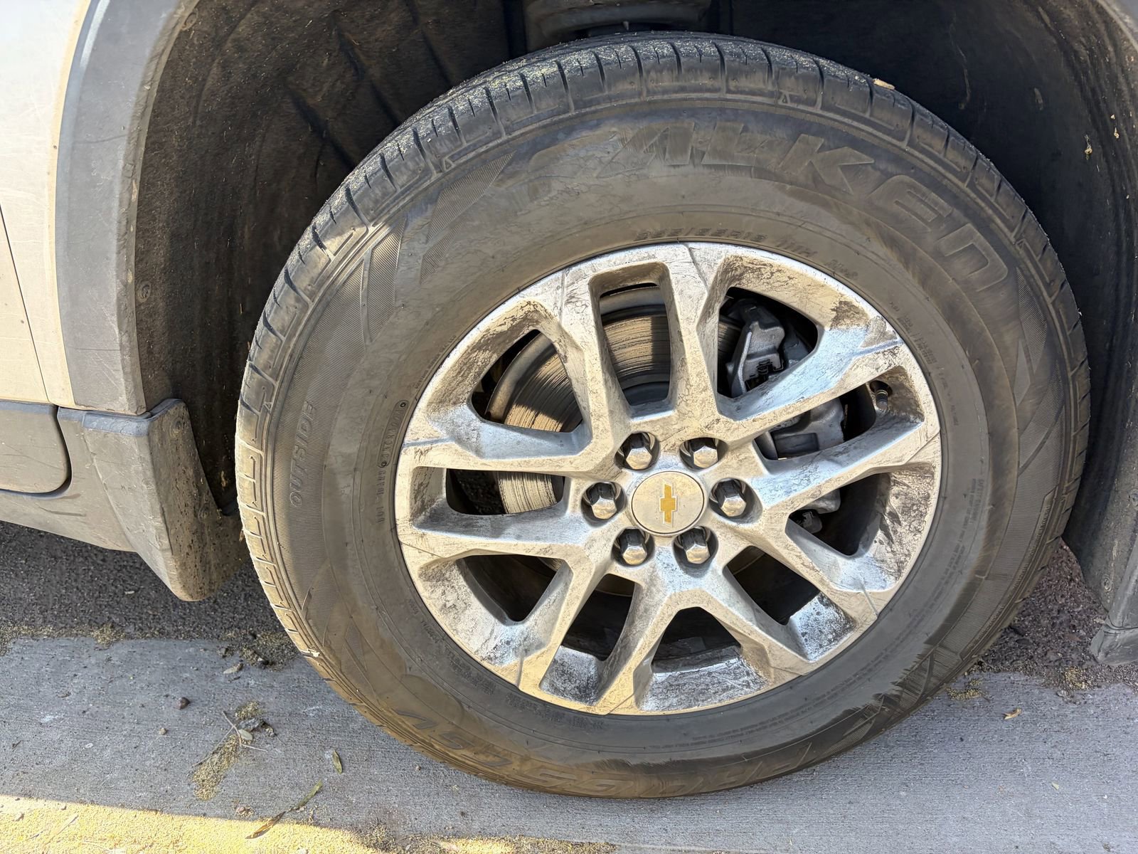 Used 2021 Chevrolet Traverse LS FWD image 6