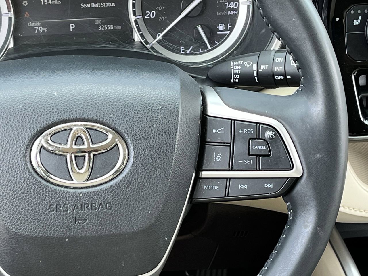 Used 2022 Toyota Highlander XLE image 14