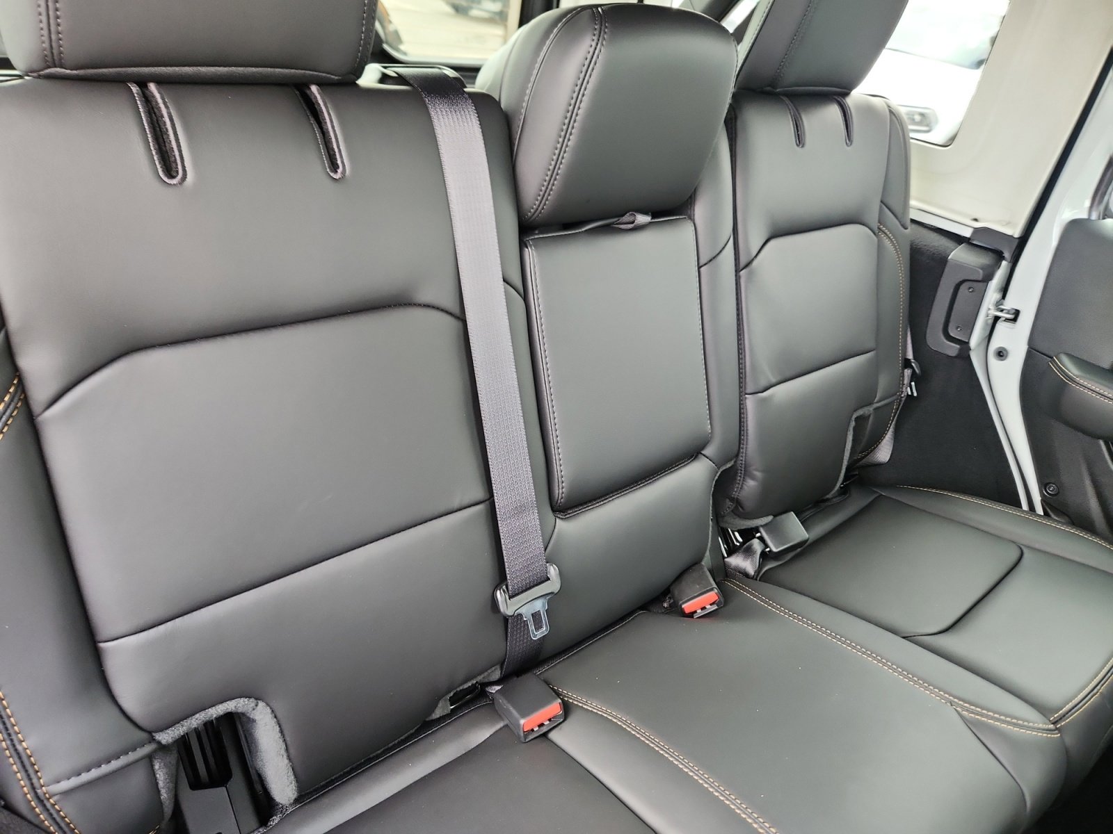 New 2025 Jeep Wrangler Unlimited Rubicon 392 image 19