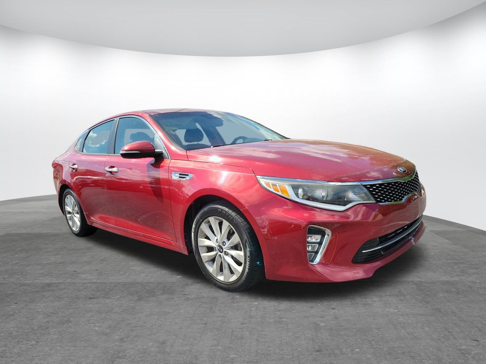 Used 2018 Kia Optima S FWD image 13