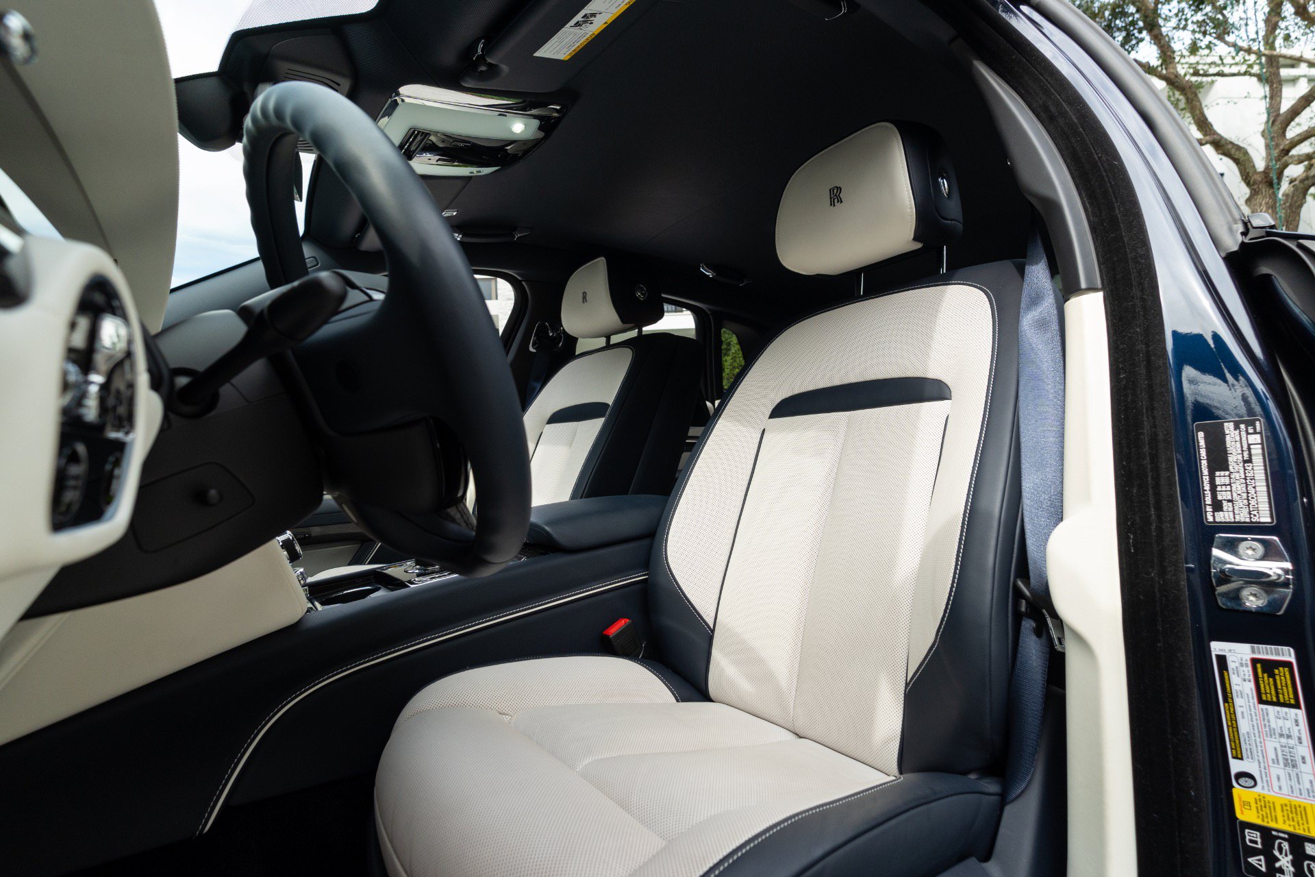 Used 2023 Rolls-Royce Ghost Black Badge w/ Black Badge Ghost Package AWD/4WD image 74