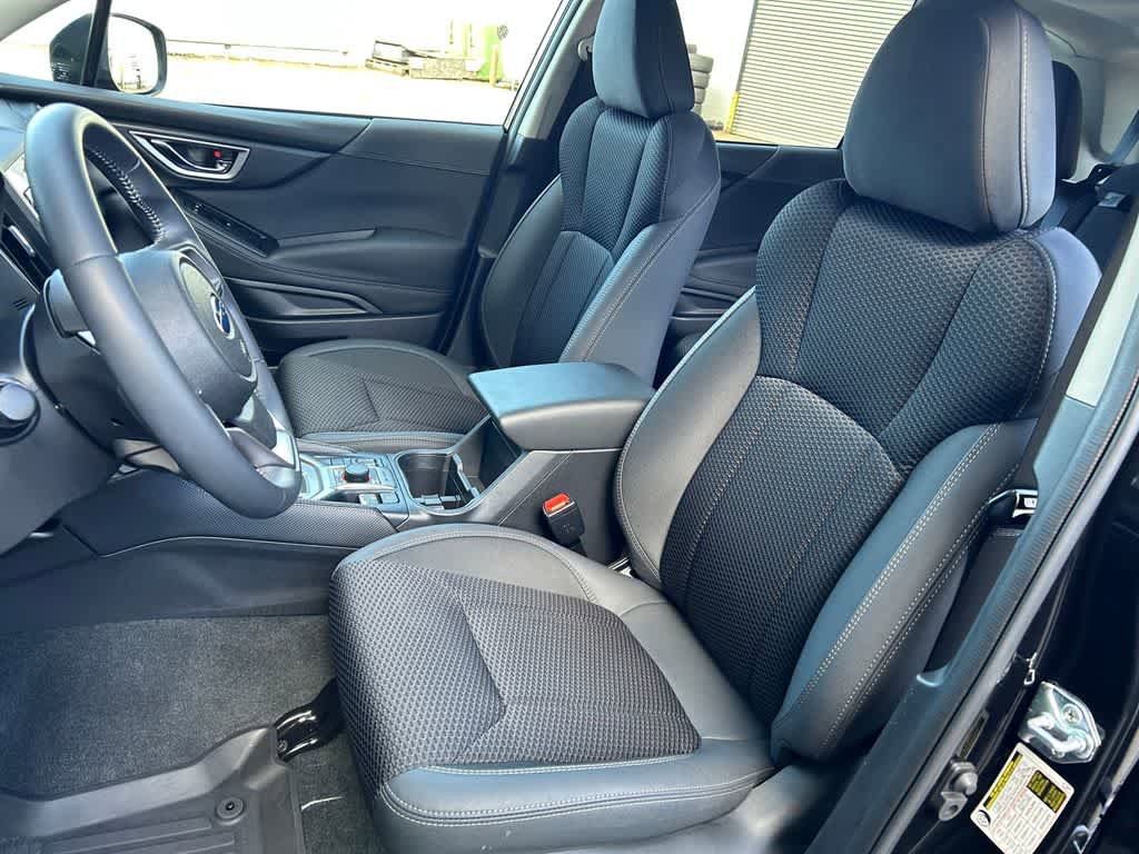 Used 2024 Subaru Forester Premium AWD/4WD image 11