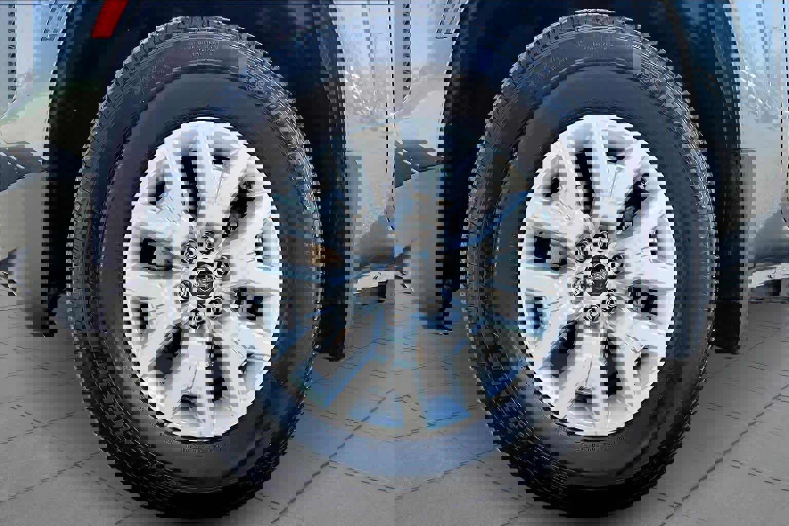 Used 2023 Nissan Frontier SV w/ Technology Package image 11