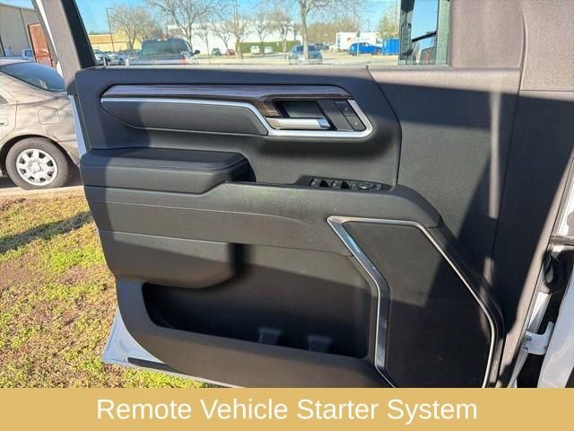 Used 2025 Chevrolet Silverado 2500 LT AWD/4WD image 30