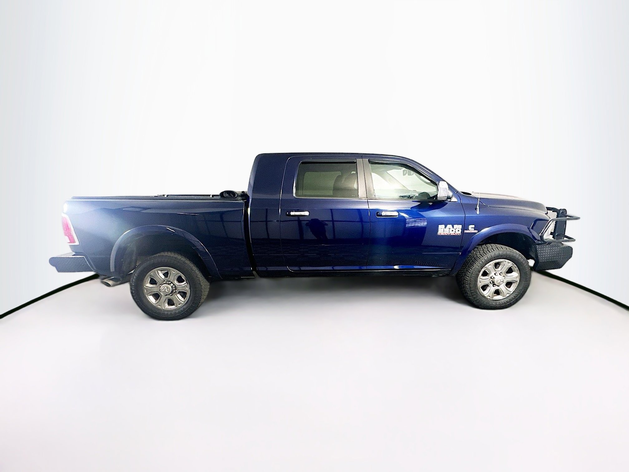 Used 2016 RAM 2500 Laramie w/ Convenience Group AWD/4WD image 10