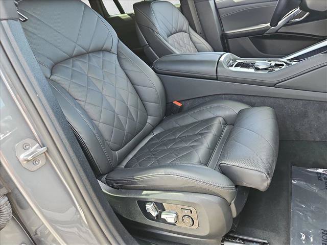 Used 2026 BMW X6 xDrive40i AWD/4WD image 21