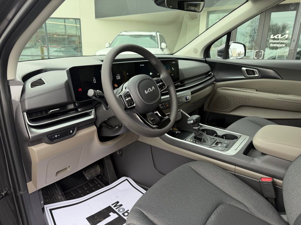 New 2026 Kia Carnival LX image 28