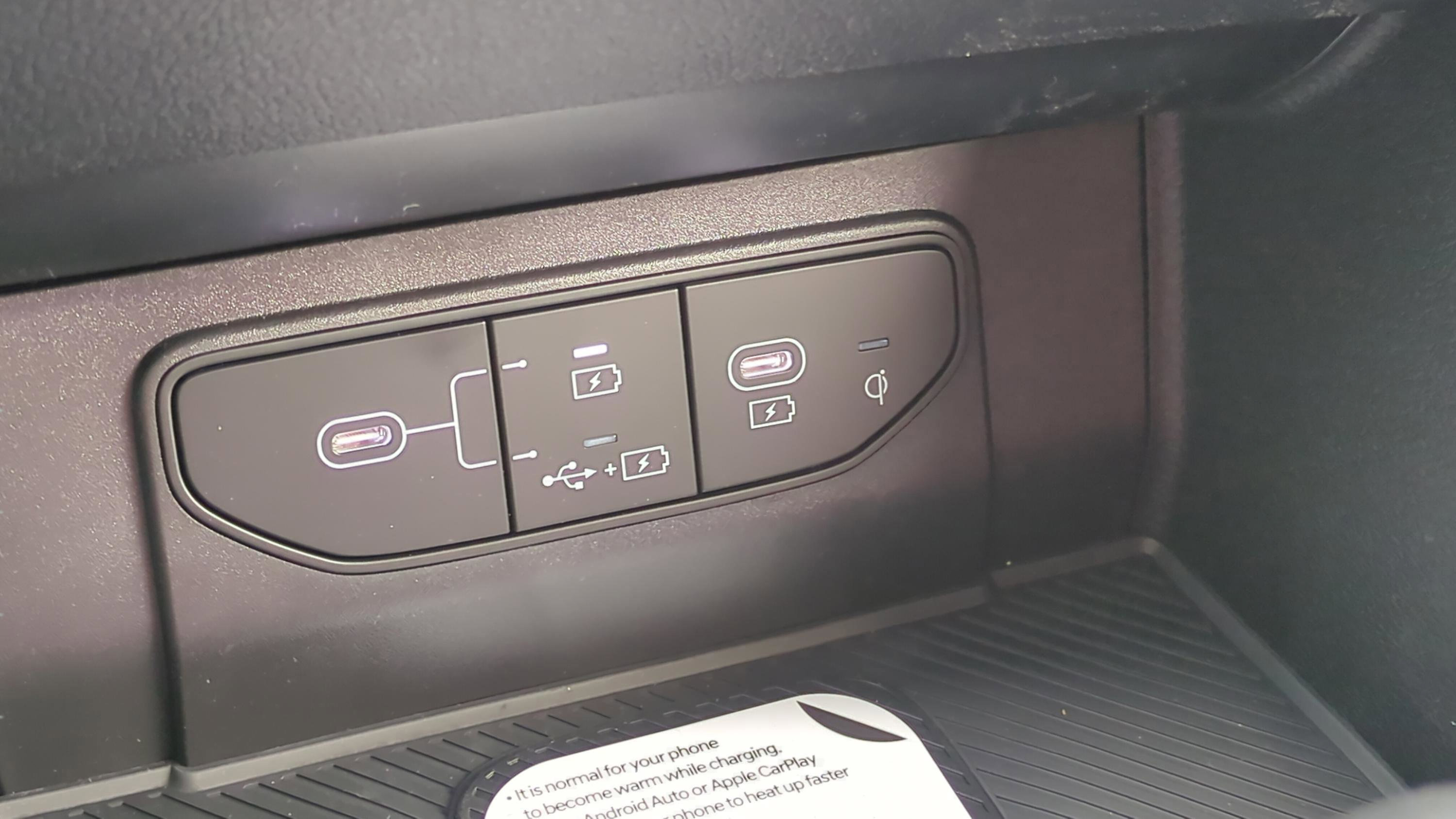 New 2026 Kia Sportage EX FWD image 16