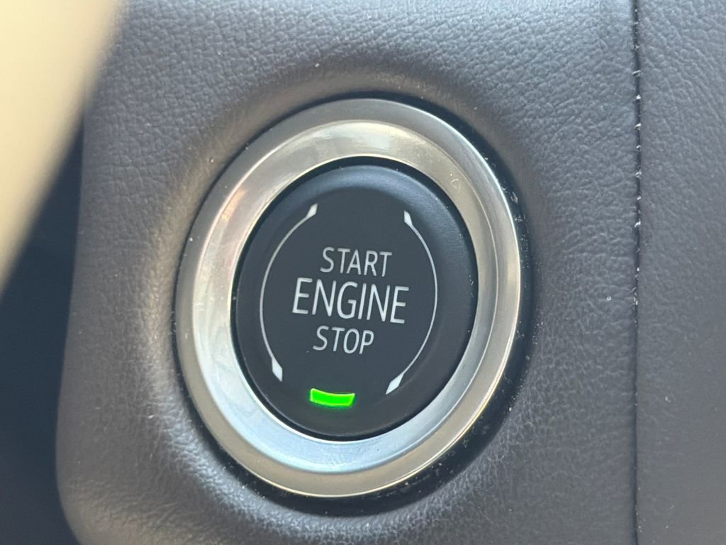 Used 2024 Chevrolet Tahoe Z71 w/ Luxury Package image 43