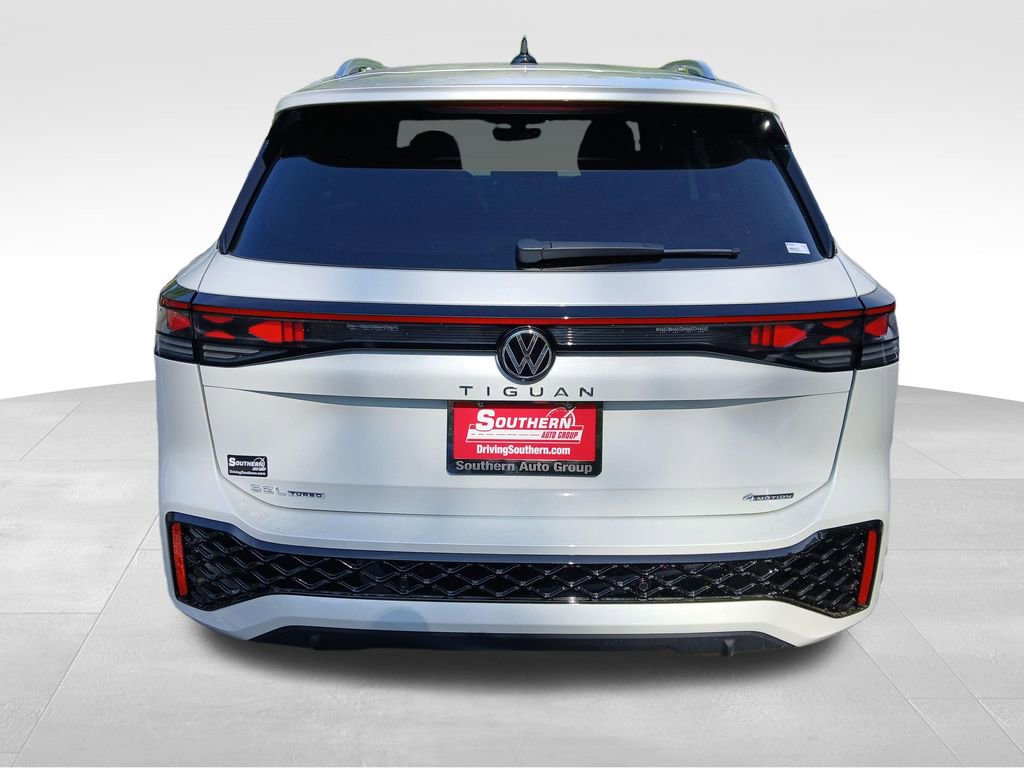 New 2026 Volkswagen Tiguan SEL R-Line image 4