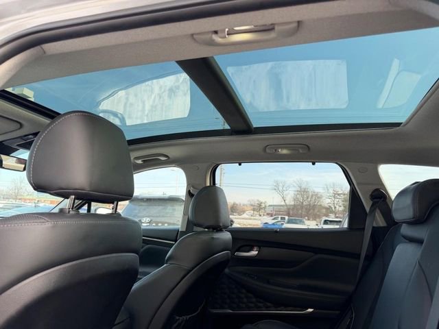 Used 2023 Hyundai Santa Fe Limited w/ Cargo Package image 9