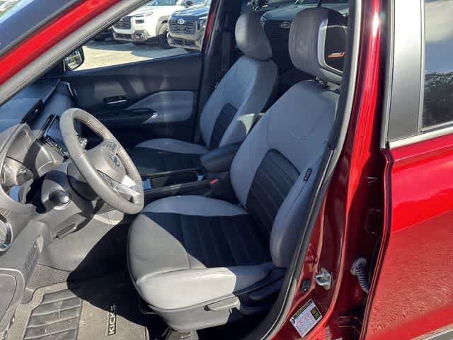 Used 2021 Nissan Kicks SR w/ SR Premium Package FWD image 14