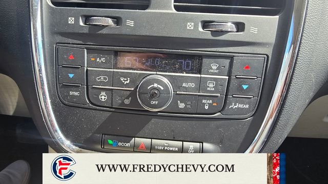 Used 2014 Chrysler Town & Country Touring-L FWD image 16