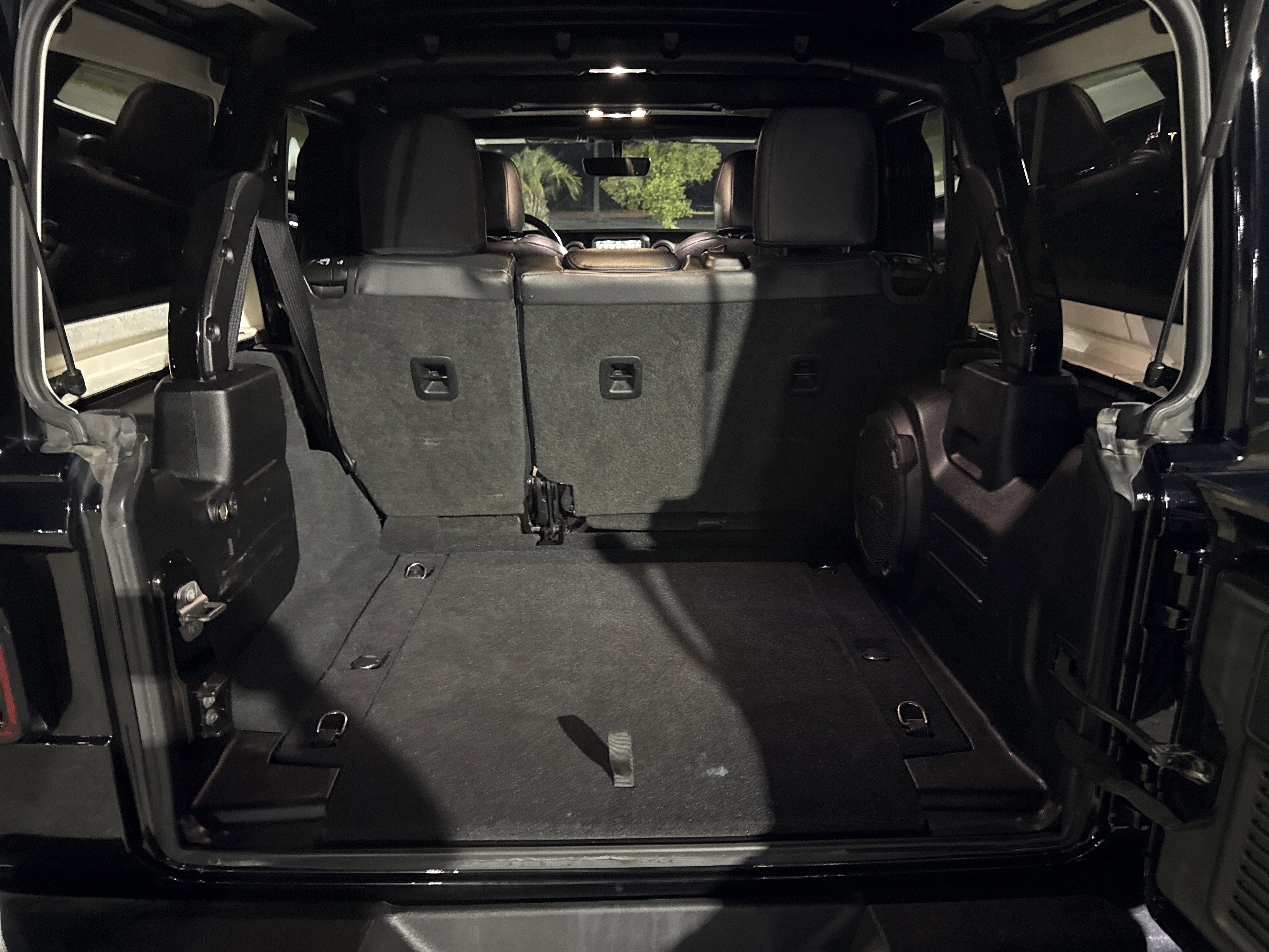 Used 2022 Jeep Wrangler Unlimited Sport w/ Sun And Sound Package image 32