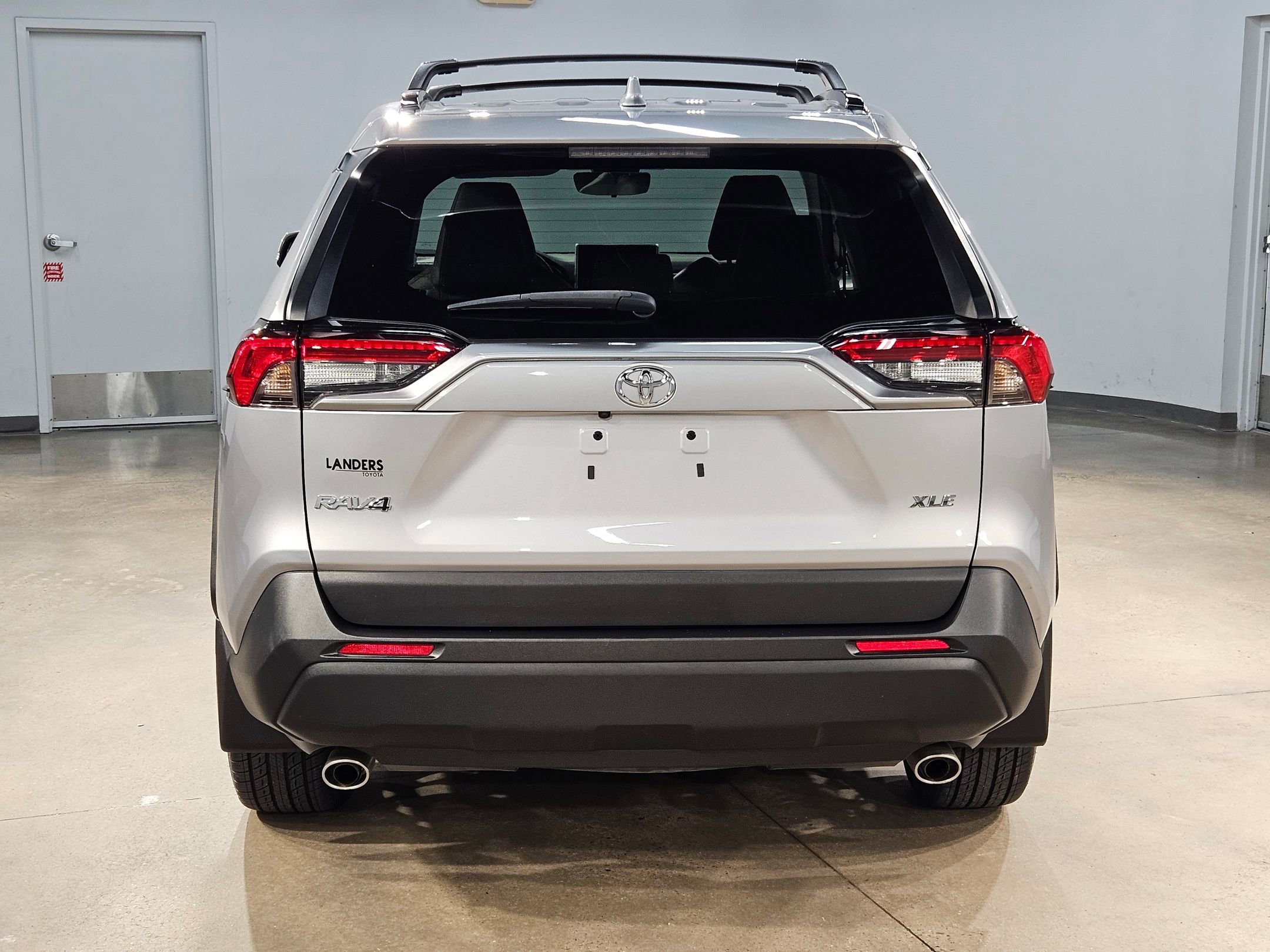 Used 2023 Toyota RAV4 XLE Premium image 6