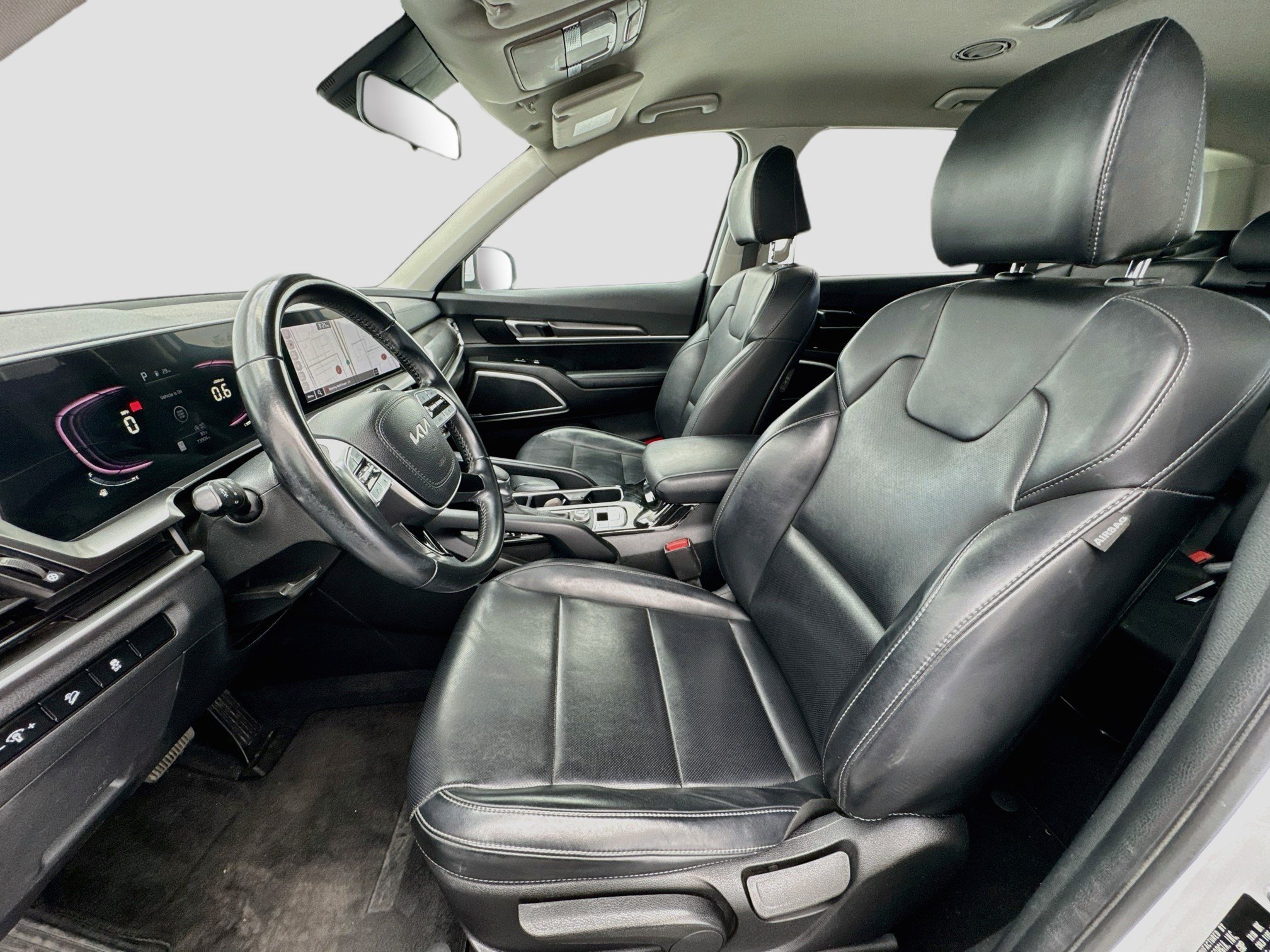 Used 2024 Kia Telluride LX FWD image 13