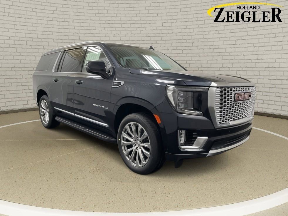 Used 2024 GMC Yukon XL Denali w/ Advanced Technology Package image 3
