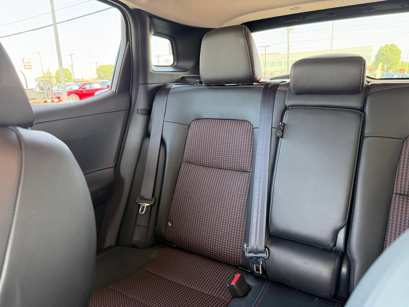 Used 2026 Nissan Kicks SR FWD image 38