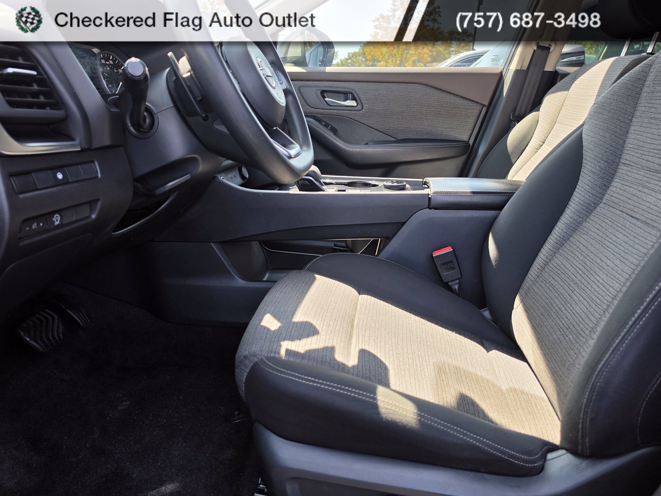 Used 2023 Nissan Rogue SV AWD/4WD image 8