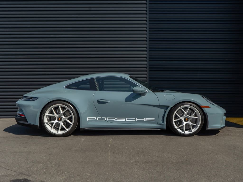 Certified 2024 Porsche 911 GT3 RS RWD image 8