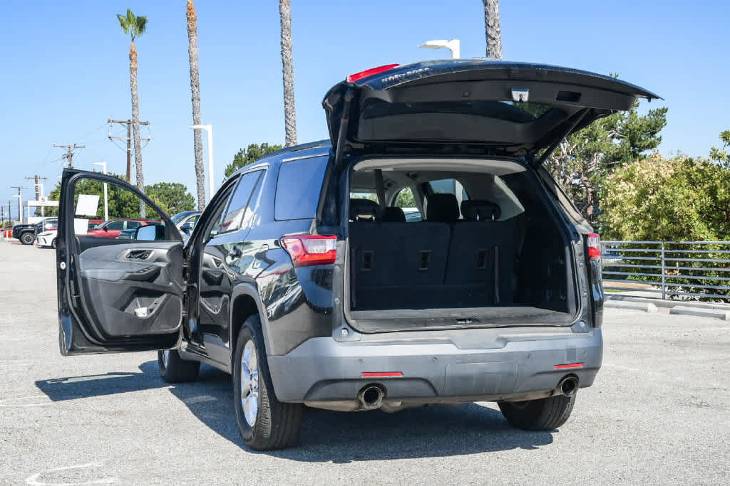 Used 2019 Chevrolet Traverse LT FWD image 28