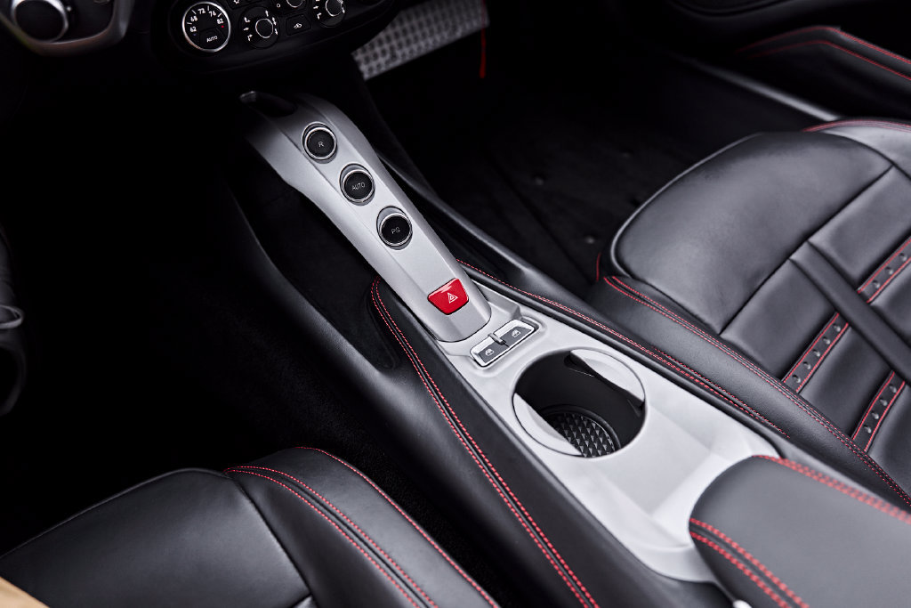 Used 2016 Ferrari F12 Berlinetta RWD image 78