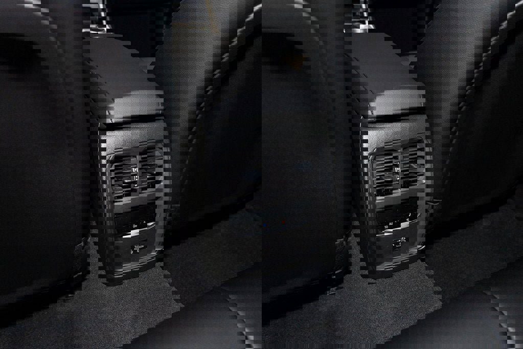 Used 2026 BMW 330i xDrive 330i xDrive w/ Premium Package image 36