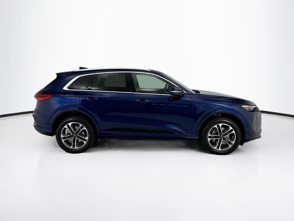 Certified 2025 Audi Q5 Premium Plus w/ Premium Plus AWD/4WD image 4