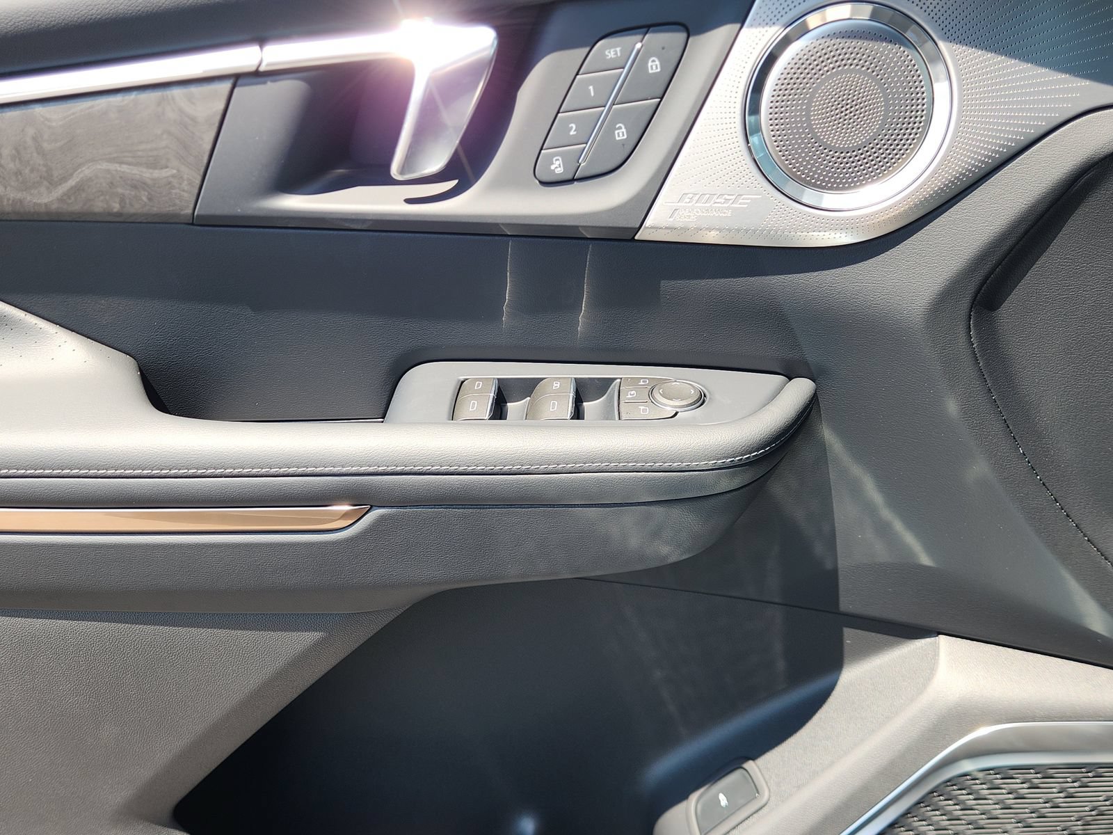 New 2026 Buick Enclave Avenir w/ Super Cruise Package FWD image 27