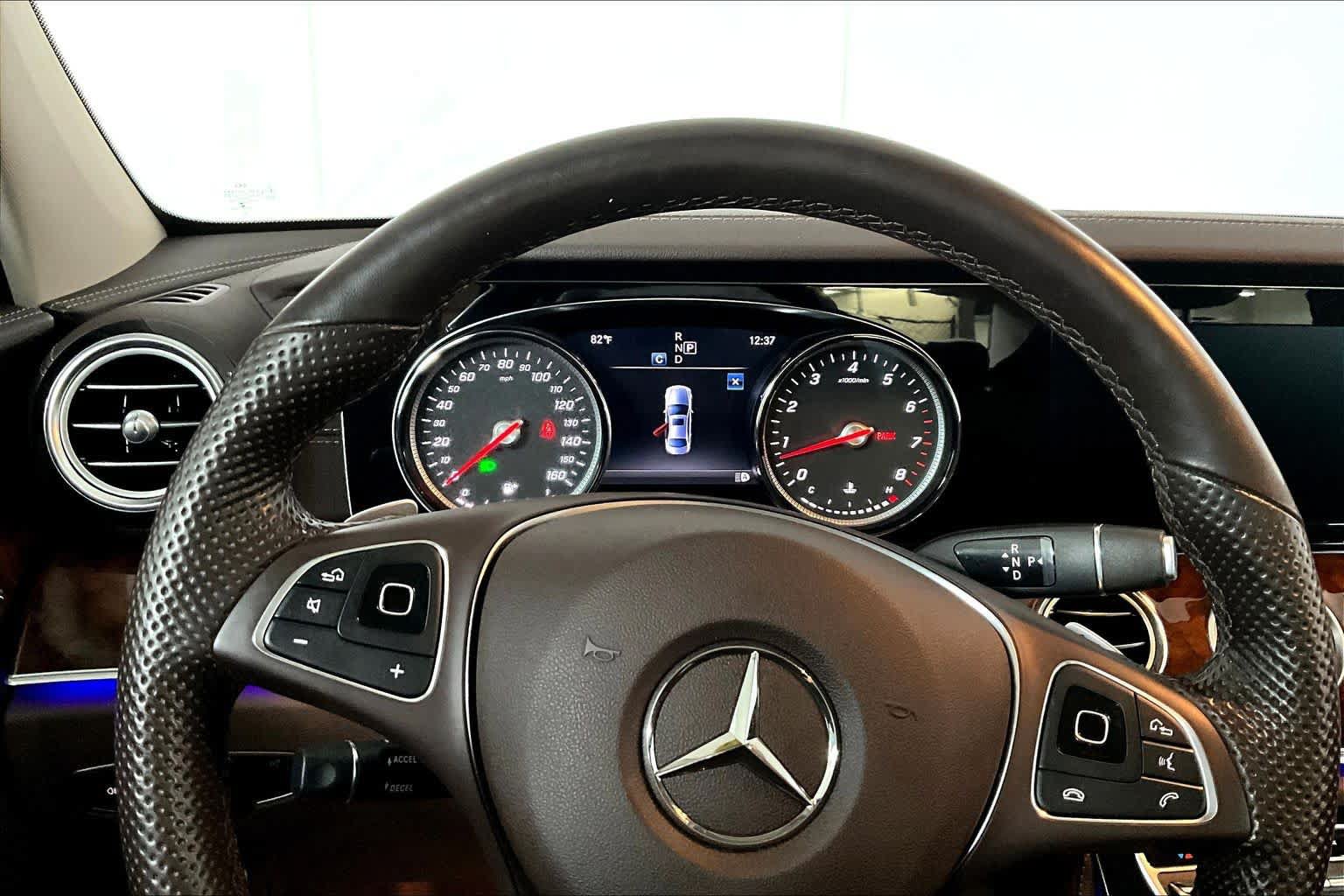 Used 2018 Mercedes-Benz E 400 4MATIC Sedan image 26