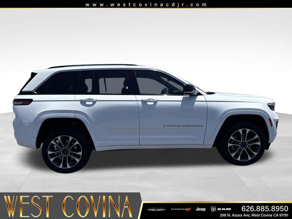 Used 2023 Jeep Grand Cherokee Overland AWD/4WD image 12