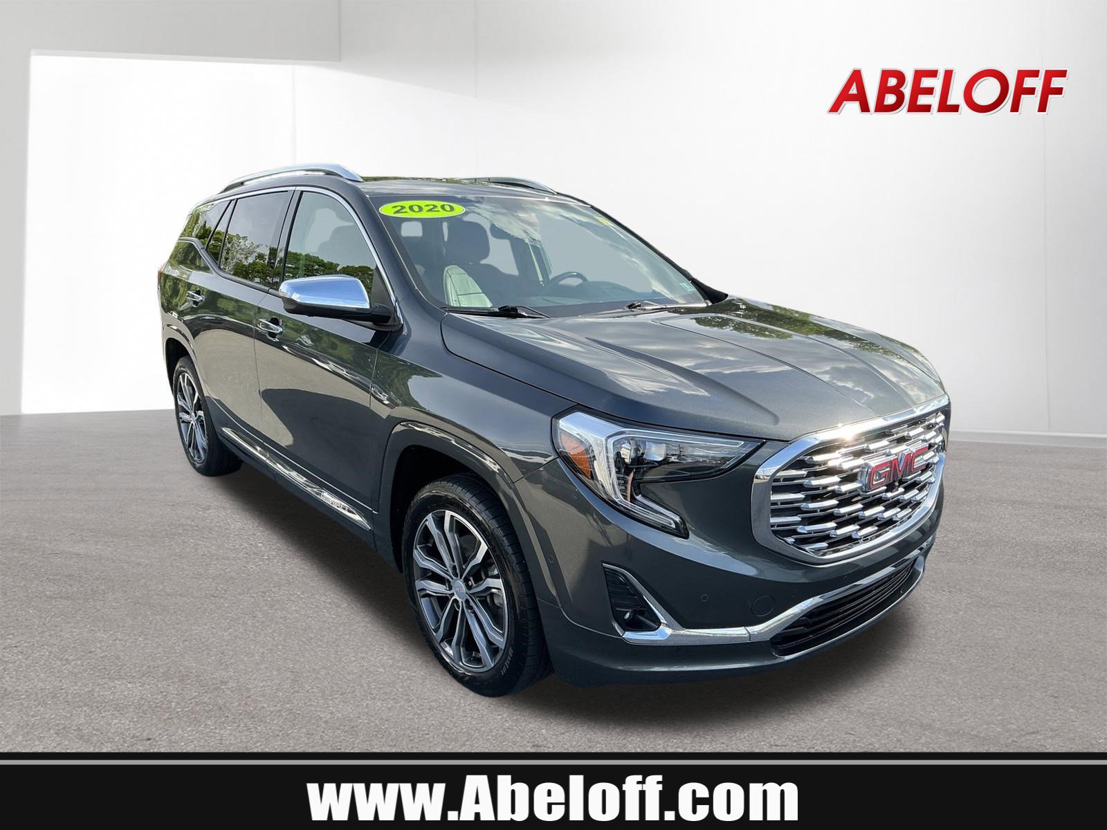 Used 2020 GMC Terrain Denali w/ Denali Premium Package AWD/4WD image 1
