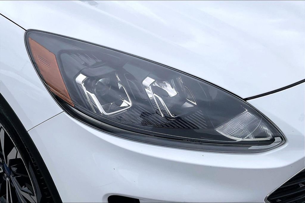 Used 2022 Ford Escape SE w/ SE Sport Appearance Package FWD image 39