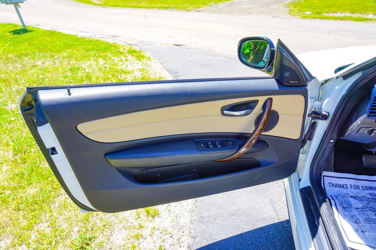 Used 2012 BMW 128i Convertible RWD image 34
