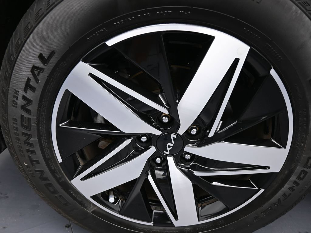 Used 2023 Kia Sorento S image 44